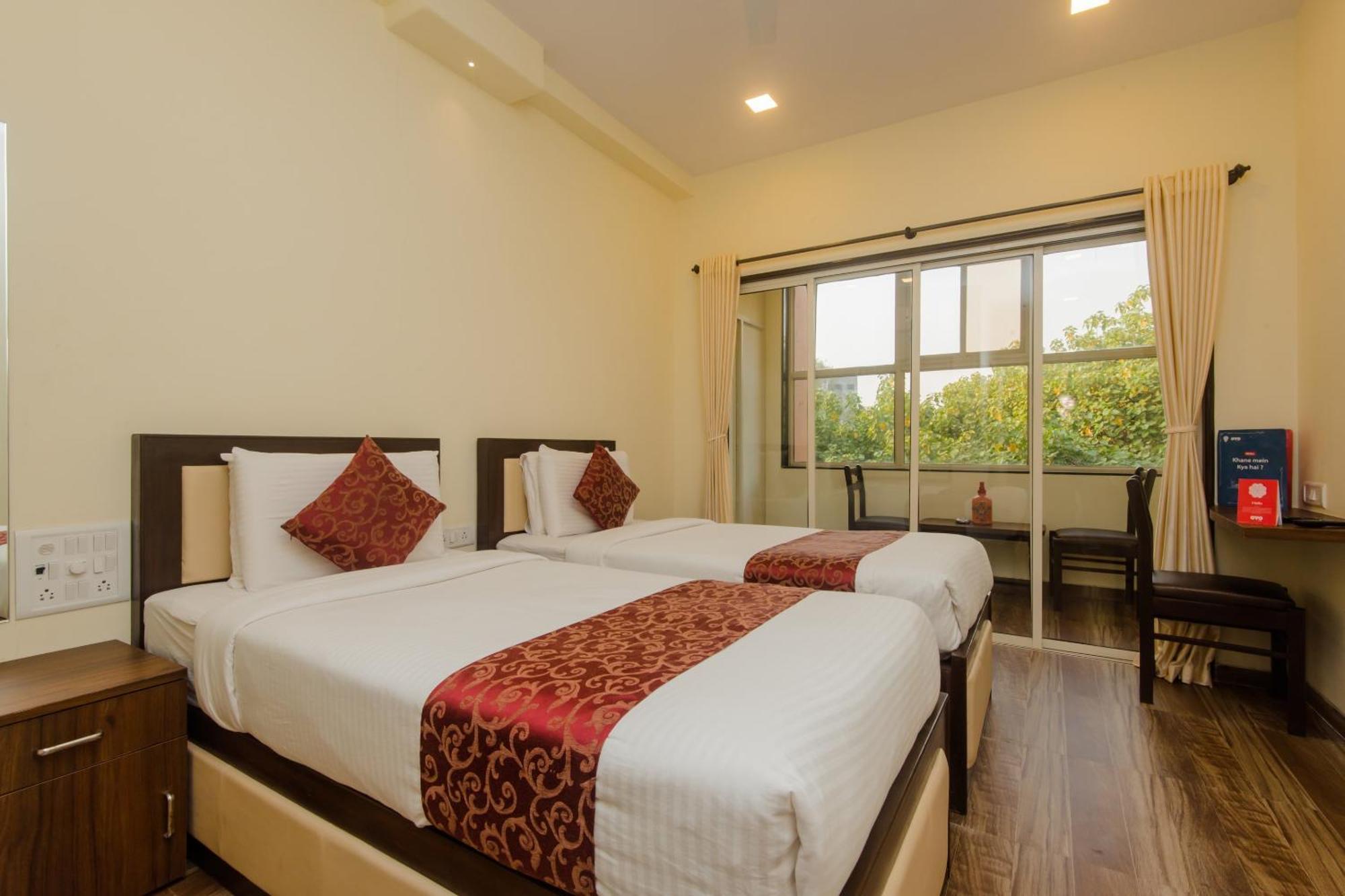 Super Hotel O Divine Residency Near Phoenix Marketcity Мумбаи Экстерьер фото